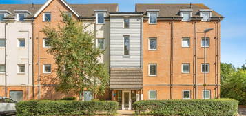 Flat for sale in Tudor Crescent, Portsmouth, Hampshire PO6