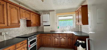 4 bed terraced house to rent