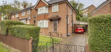 3 bed detached house for sale