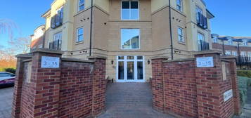 2 bedroom ground floor flat for sale