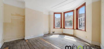 1 bedroom ground floor flat for sale