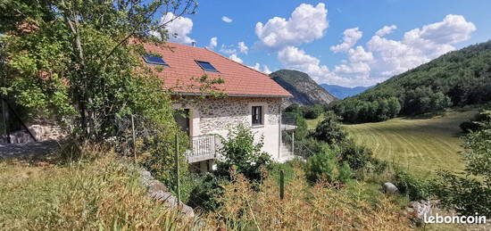 Maison de campagne état neuf 4 pièces & 130 M2 à 25 minutes de GAP