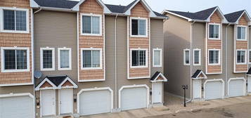 UNIT 38-302 Herold ROAD, Saskatoon, SK S7V 1J3