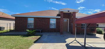 3056 Alvin Cir, Eagle Pass, TX 78852