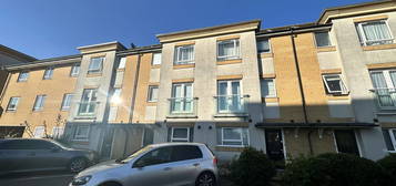 3 bed terraced house to rent