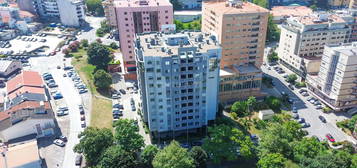 Apartamento T1+1  mobilado com lugar de garagem zona central de Gaia