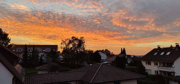 Luxuriöse 4,5 Zimmer DG mit EBK, Dachterrasse, Klima, Kamin und toller Aussicht