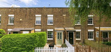 Terraced house for sale in Blackmores Grove, Teddington TW11