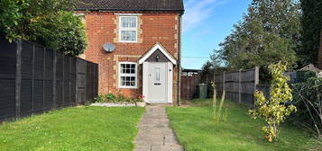 Cottage to rent in Lower Rads End, Eversholt MK17