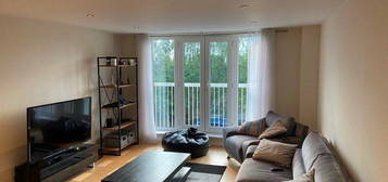 Flat to rent in Shore Point, Buckhurst Hill IG9