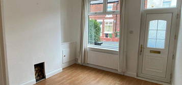 Flat to rent in Farr Street, Stockport SK3