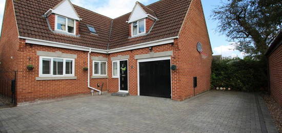 4 bedroom detached house