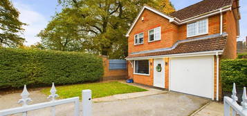 4 bed detached house for sale