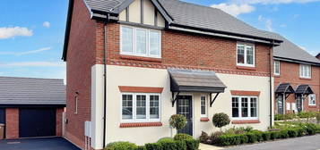 5 bed detached house for sale