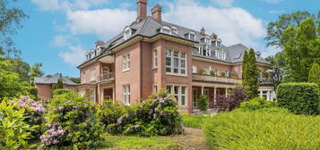 Traumwohnung mit großer Loggia, in einem privaten Villenpark - Vor den Toren Düsseldorfs und Essens