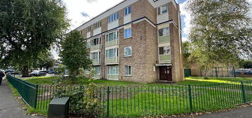 Flat for sale in Bethany Waye, Bedfont, Feltham TW14