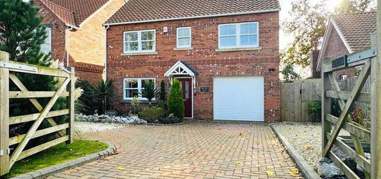 3 bed detached house for sale