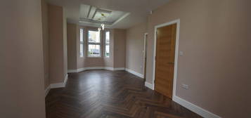 Terraced house to rent in Waldo Road, London NW10