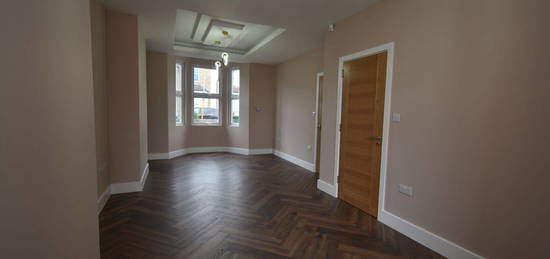 Terraced house to rent in Waldo Road, London NW10