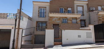 Chalet pareado en venta en calle Jorge Guillen