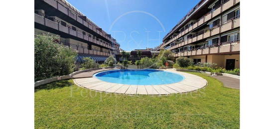 Arrendamento de Apartamento T2  em Centro do Estoril