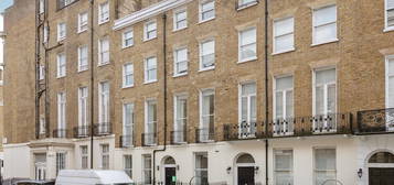 Flat to rent in Upper Berkeley Street, Marylebone, London W1H