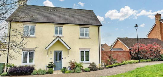 4 bedroom detached house to rent