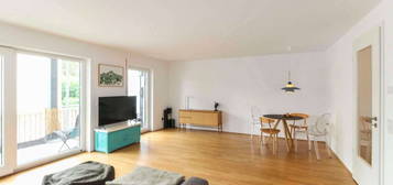 Moderne und helle 2-Zimmer-Wohnung mit großzügigem Balkon und TG-Stellplatz!