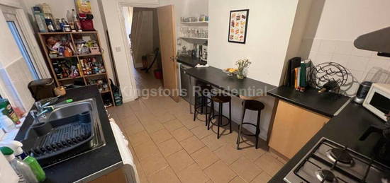 4 bedroom terraced house