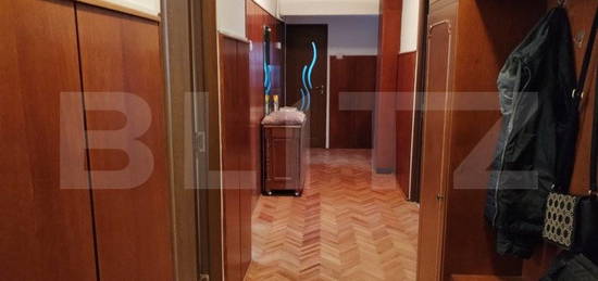 Apartament de vanzare, 4 camere, 112 mp, cartierul Soarelui