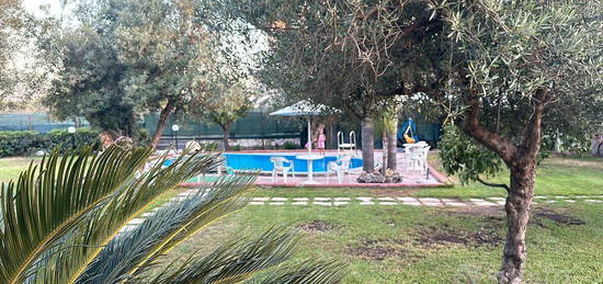 Villa 150 mq coperti e 1200 mq Giardino Piscina