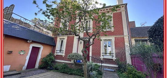 Maison  à vendre, 5 pièces, 4 chambres, 145 m²