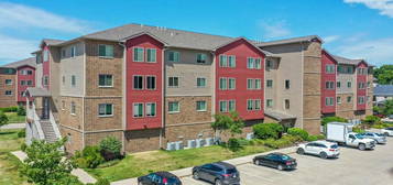 301 4th Ave #208, Coralville, IA 52241