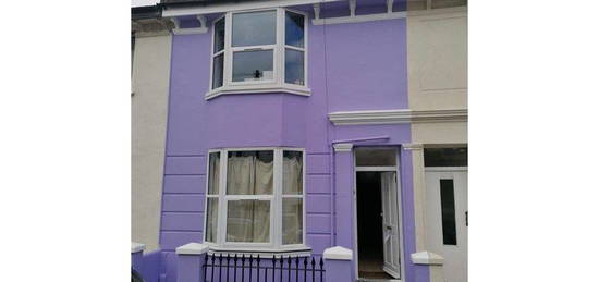 Terraced house to rent in Hanover Terrace, Brighton BN2