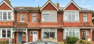 6 bedroom terraced house