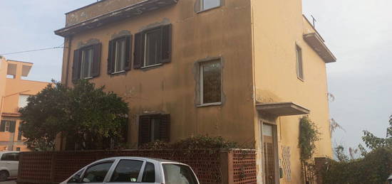 Villa in vendita in via Liberato Saltarelli, 4