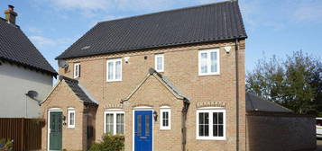 2 bedroom semi-detached house to rent