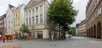 Großzügige Altbauwohnung auf zwei Etagen mit Terrasse