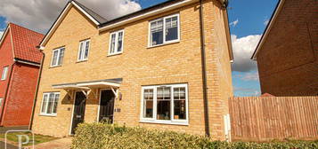 3 bed semi-detached house for sale