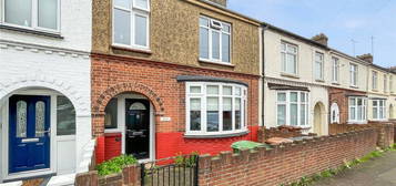 Terraced house to rent in Maple Avenue, Gillingham, Kent ME7