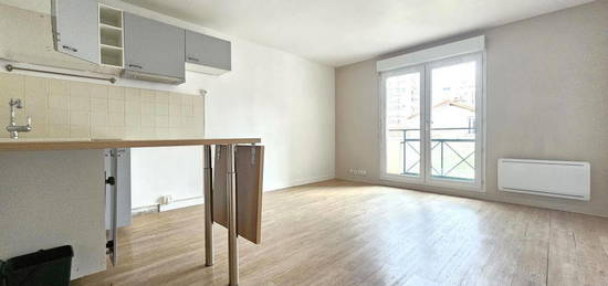 Studio  à louer, 1 pièce, 26 m², Étage 2/–