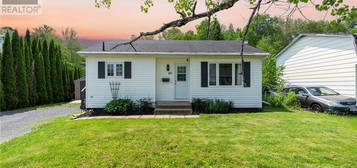 30 Finnamore Street, Oromocto, New Brunswick