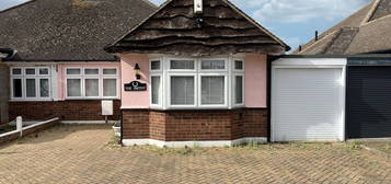 Bungalow for sale in Saffron Close, West Horndon CM13