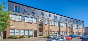 Flat to rent in Woodland Court, Soothouse Spring, Childwick Green, St Albans AL3