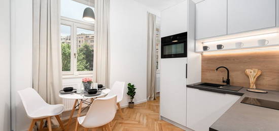 Prodej bytu 1+kk v osobním vlastnictví 1467 m², Praha 7 - Bubeneč