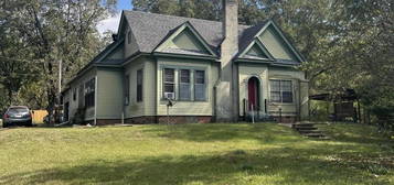 259 Byrd Ave N, Philadelphia, MS 39350