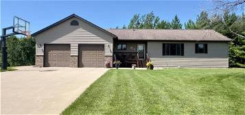 403 11th Ave NW, Dodge Center, MN 55927