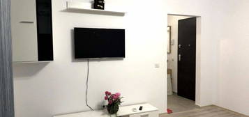 Apartament de inchiriat, 2 camere, zona Plaza Romania