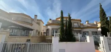 Chalet en Carrer del algarrobo