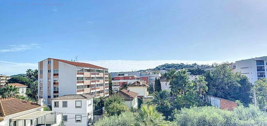 Appartement Frejus 2 pièces 47 m2 - cave et parkings libres